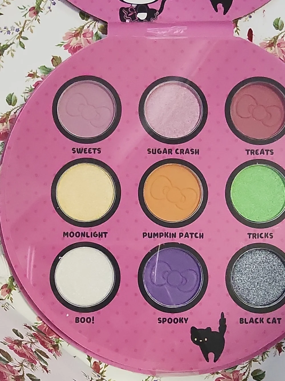 Sanrio Pink Hello Kitty Round 9-Color Eyeshadow Set